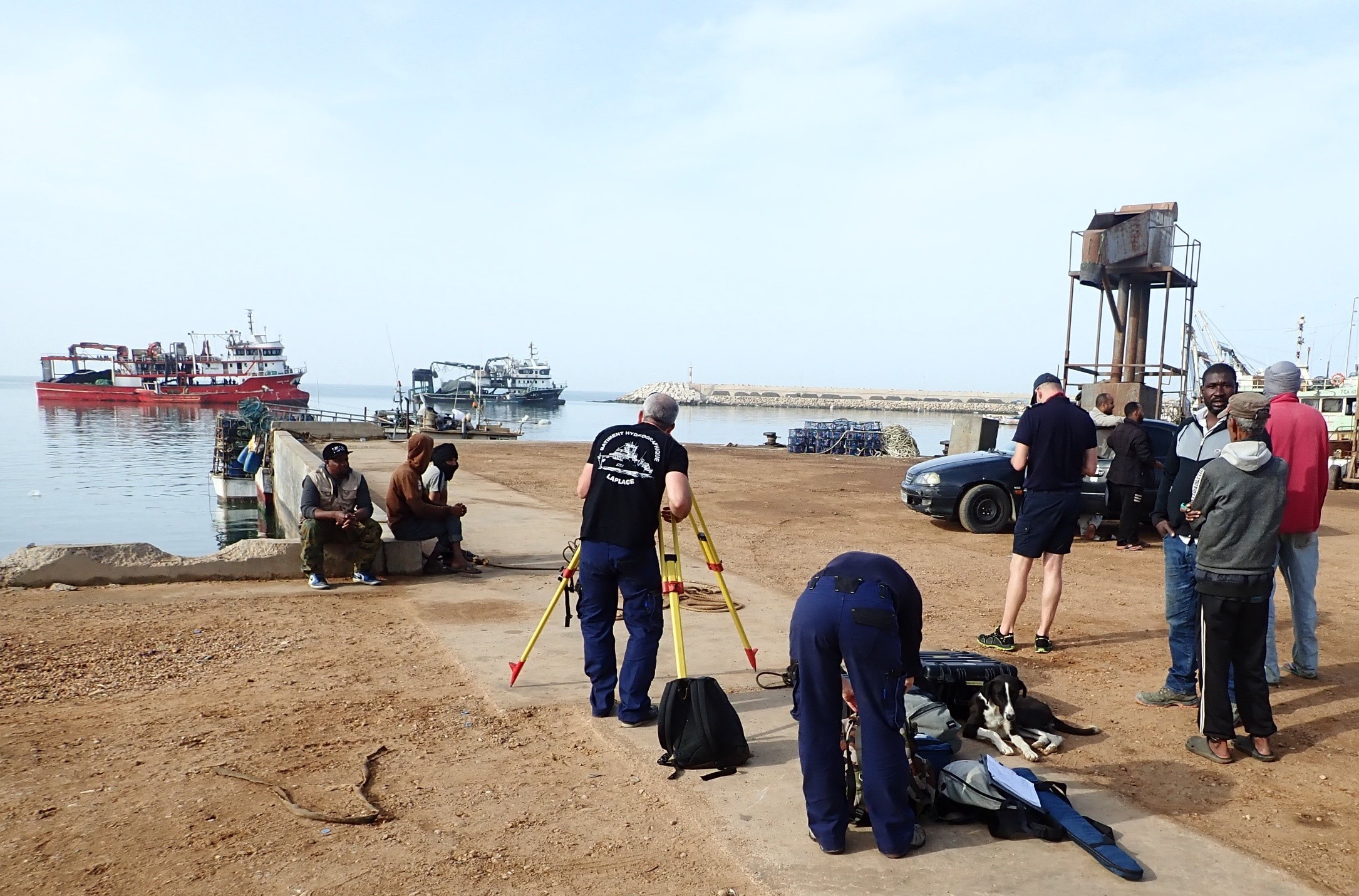 Travaux de terrain dans le port de Tanit